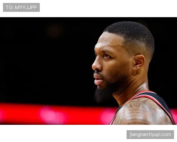 利拉德利用挡拆拉开空间提升单打效率，关键时刻持续得分主导球队进攻